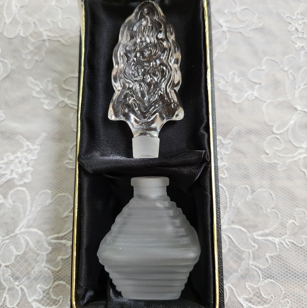 VINTAGE I. W. RICE & CO Crystal Glass Perfume Bottle - Never Used, In Box